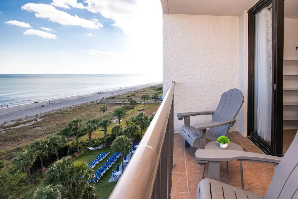 Oceanfront King Suite at Beach Colony - 7th Floor