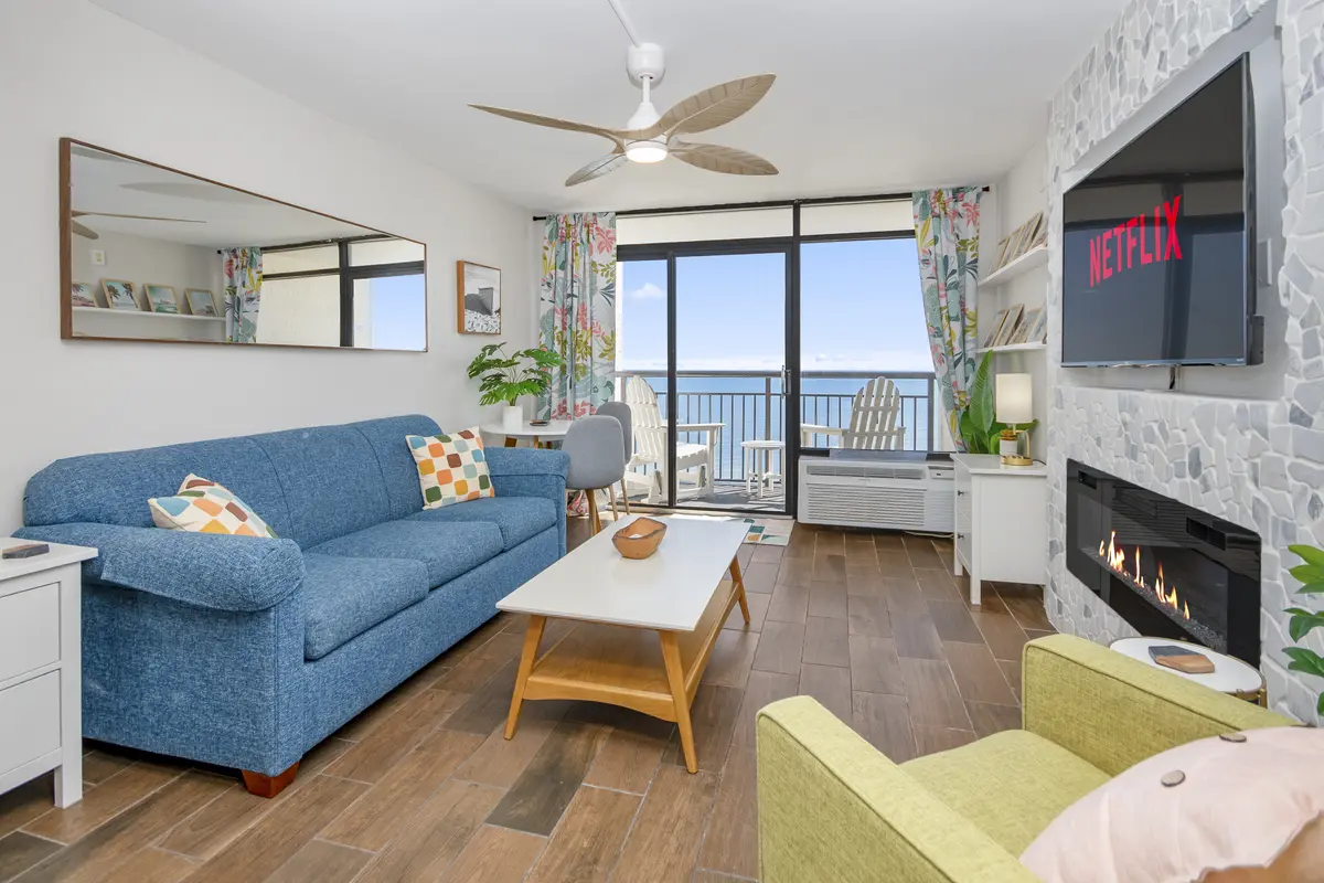 Oceanfront King Retreat at Monterey Bay - 14th Floor