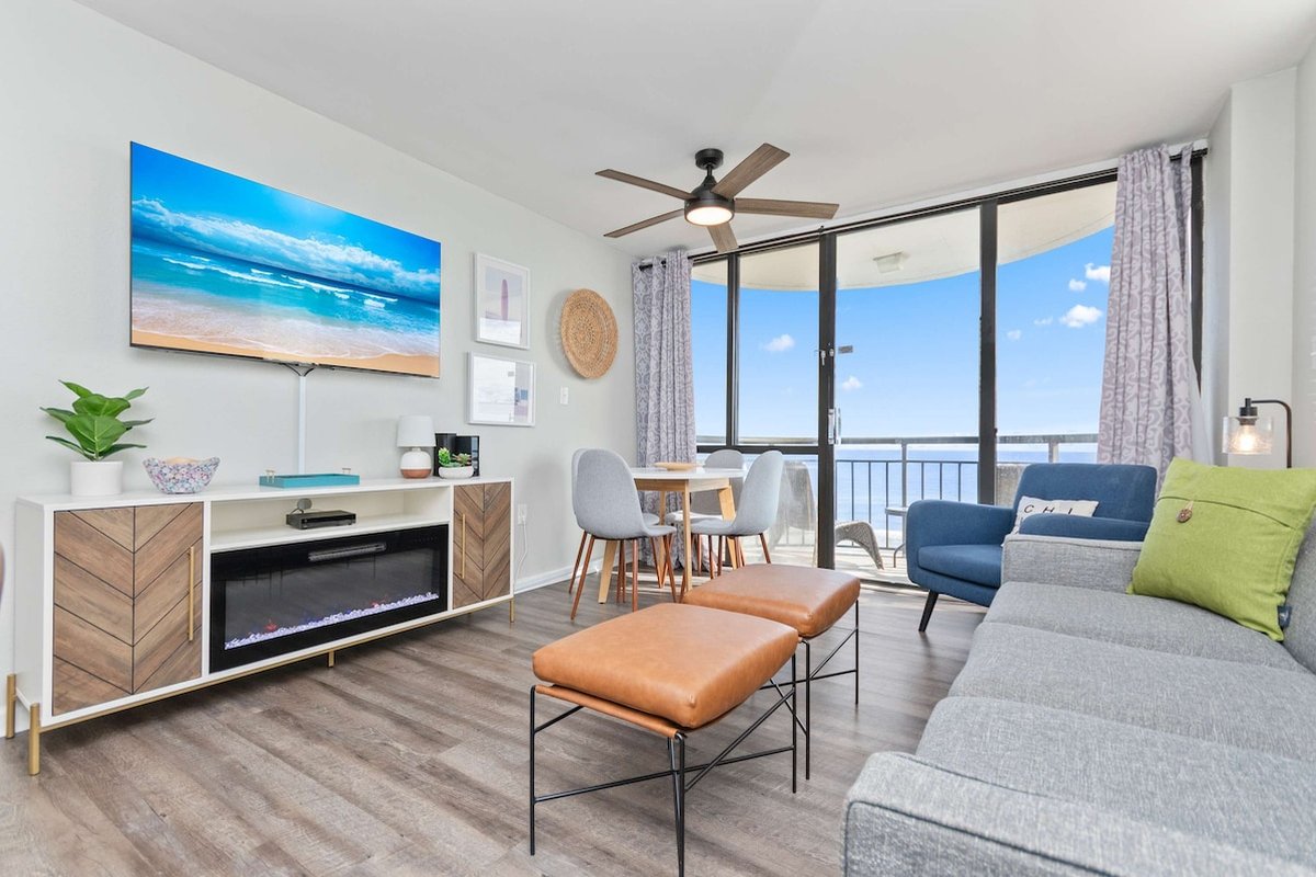 Oceanfront End Unit at The Meridian - 9th Floor